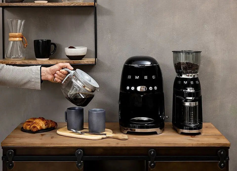 Smeg Filterkaffeemaschine DCF02BLEU