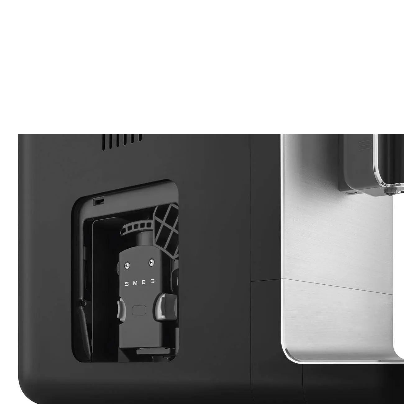 Smeg BCC02BLMEU Kaffeevollautomat mit Dampffunktion Schwarz 50's Design - Smeg-Point