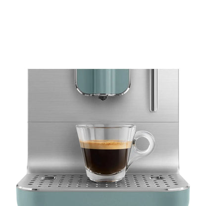 Smeg BCC12EGMEU Kaffeevollautomat Classic - Smeg Point  - Online Handel