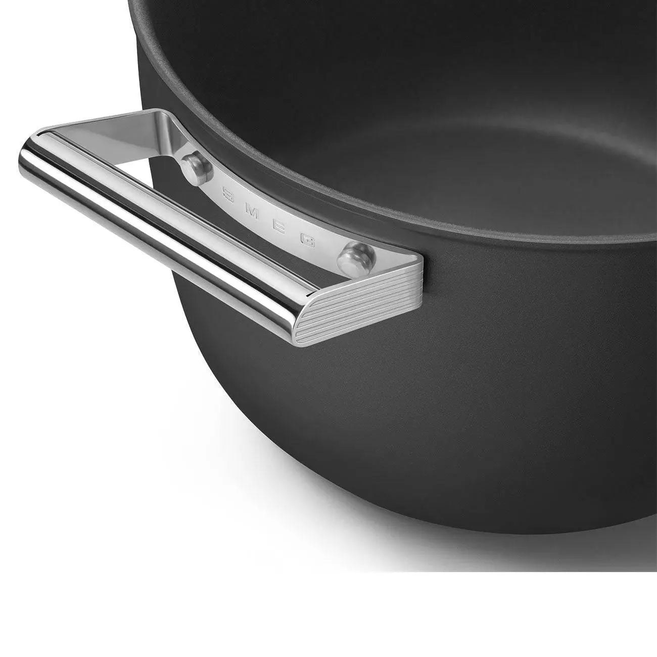 CKFC2611BLM Schmortopf 26cm Schwarz - Smeg Point  - Online Handel