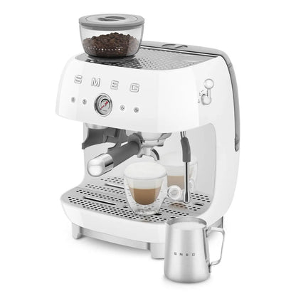 Espressomaschine mit Mahlwerk EGF03WHEU Weiß - Smeg Point  - Online Handel