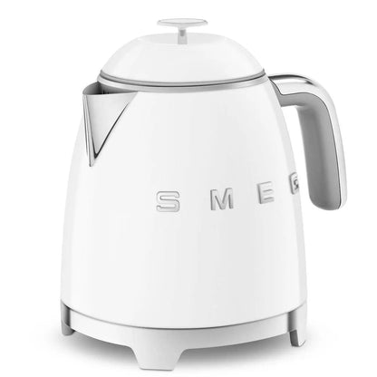 KLF05WHEU Mini-Wasserkocher Weiß 0,8 Liter - Smeg Point  - Online Handel