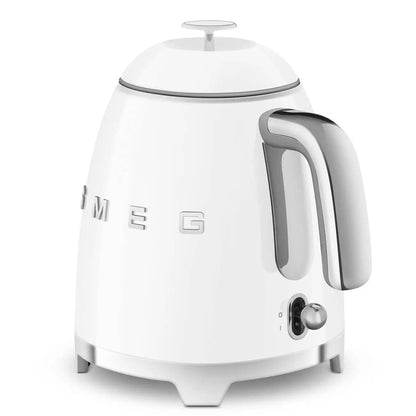 KLF05WHEU Mini-Wasserkocher Weiß 0,8 Liter - Smeg Point  - Online Handel